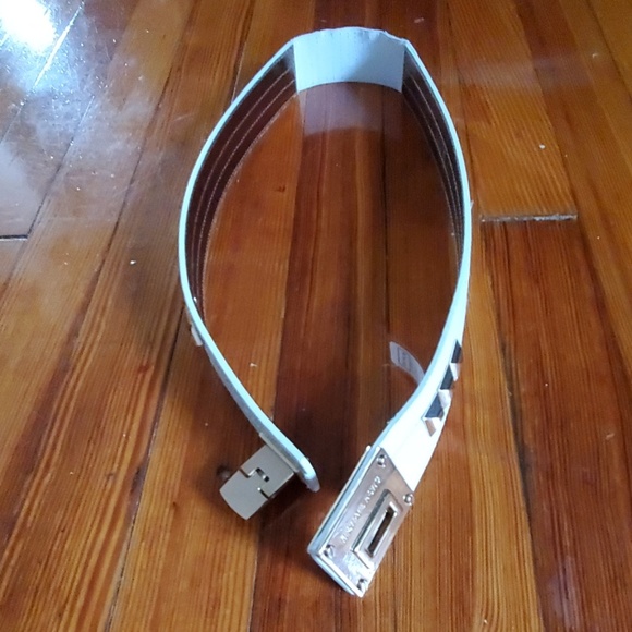 Micheal Kors belt - Picture 7 of 7